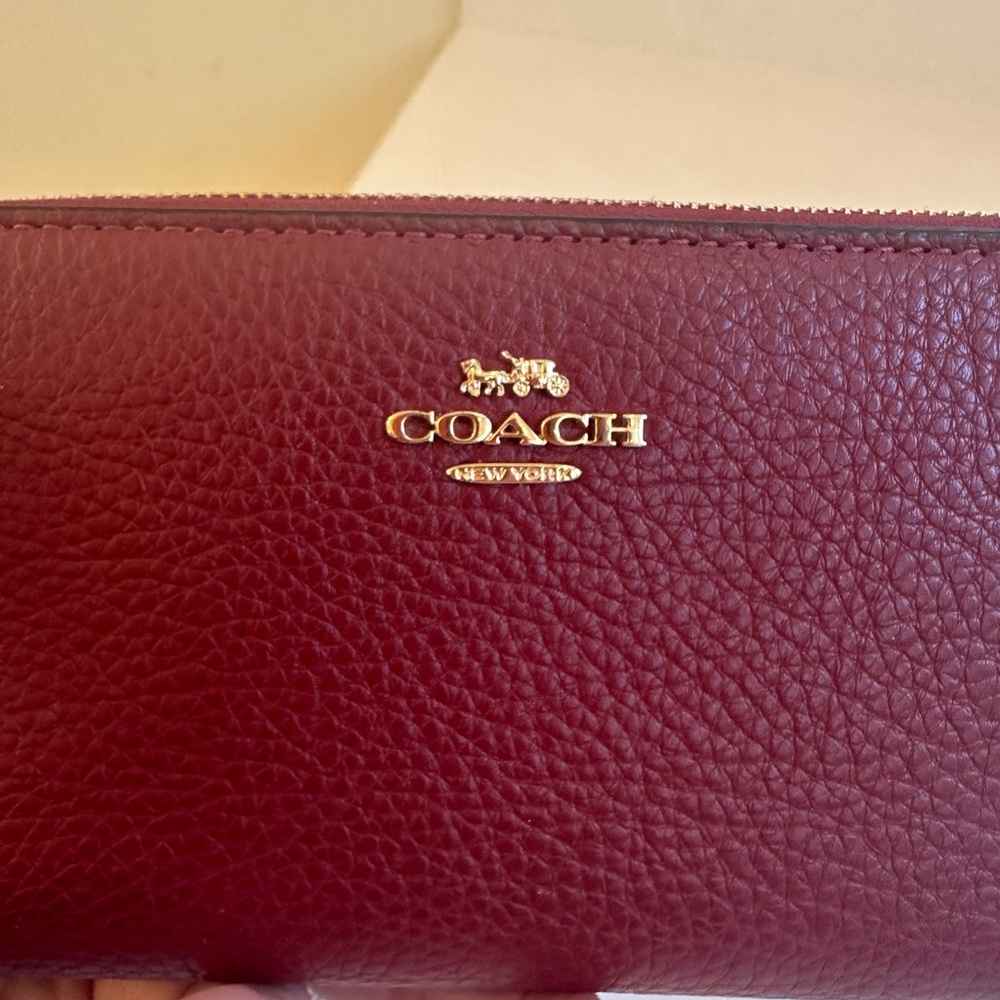 Coach Red Pebbled Leather Medium ID Zip Wallet New Without Tags Coach color 1941 - Picture 7 of 13